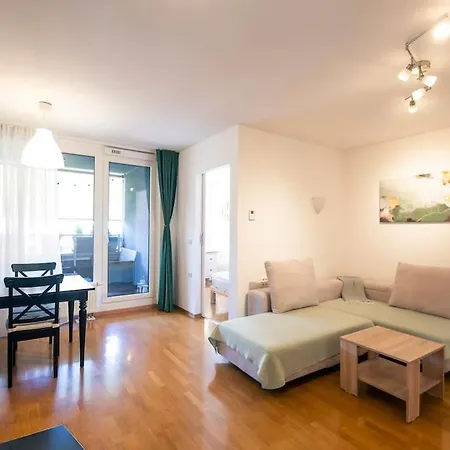 The Elegant Retreat Apartment