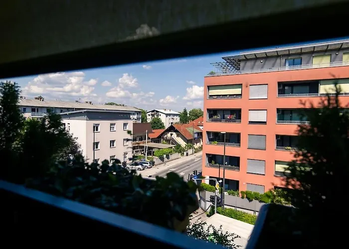 Apartment The Elegant Retreat