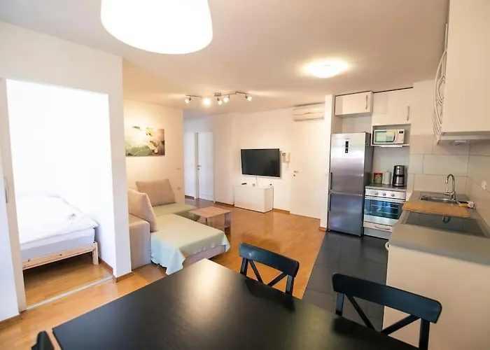 The Elegant Retreat Любляна